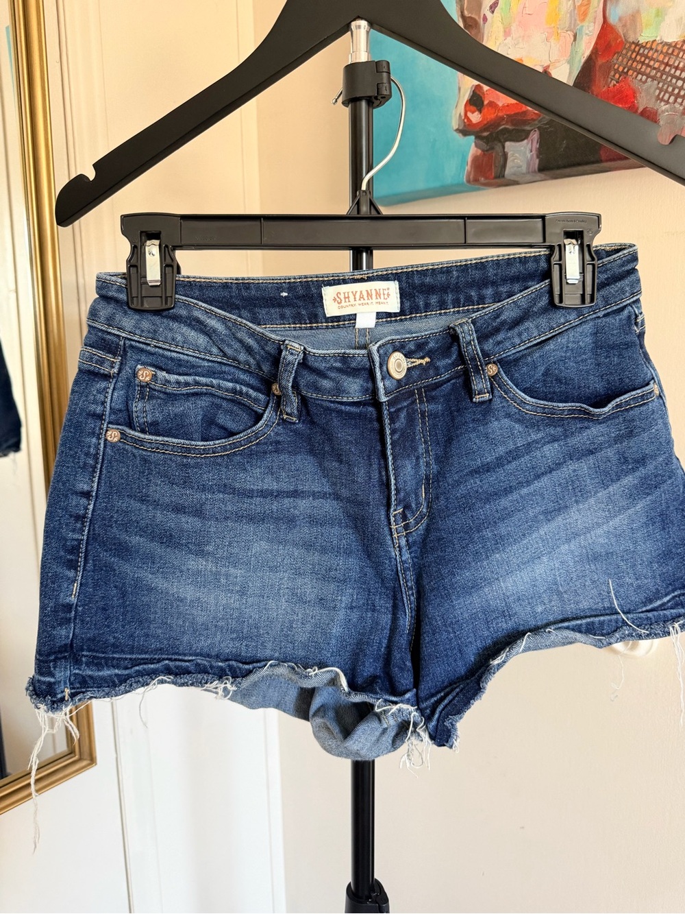 Women’s Shyanne Cutoff Denim Shorts – Size 28